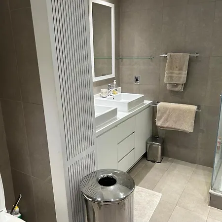 Apartment Luxueux Metro George V - Hermes - Champs-elysees - Arc De Triomphe *